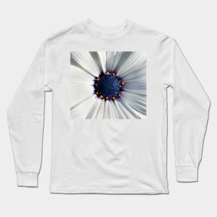 Closeup of white African daisy Long Sleeve T-Shirt